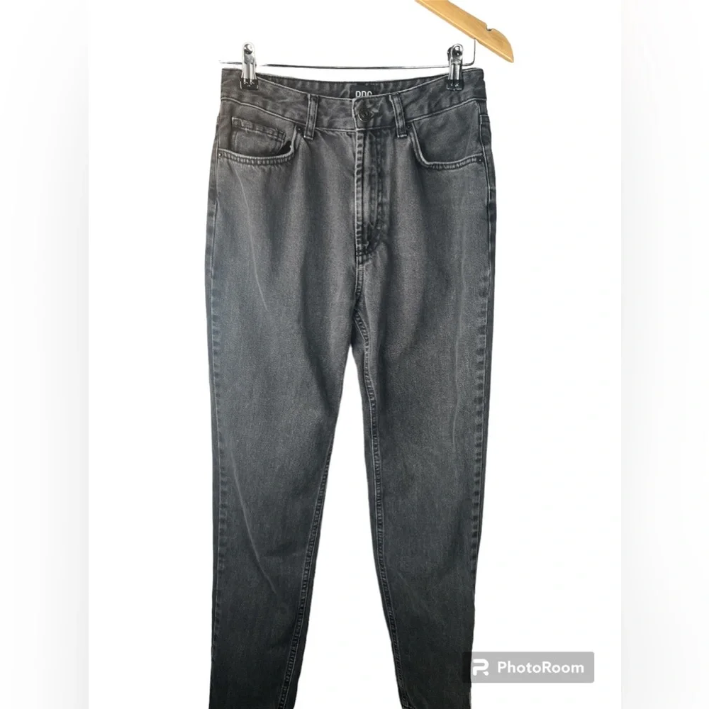 BDG Mom High Rise Jeans - Picture 2 of 6